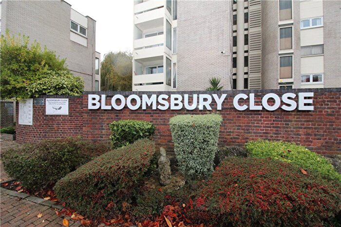 2 Bedroom Flat To Rent In Bloomsbury Close, Ealing, W5