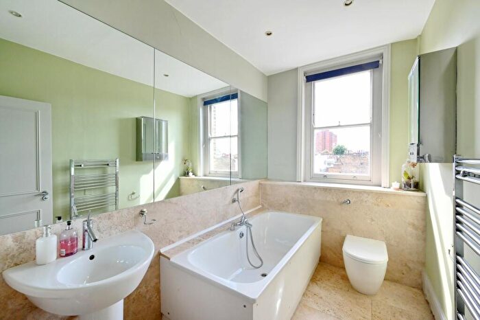 2 Bedroom Apartment To Rent In Kings Road, SW10