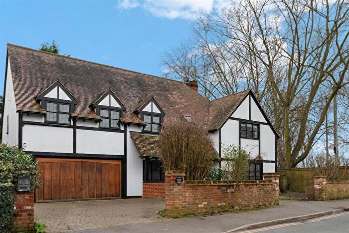 6 Bedroom Detached House For Sale In Timsway, Staines-Upon-Thames, TW18