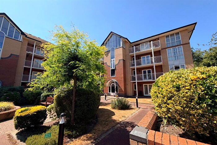 2 Bedroom Flat To Rent In Highfield, SO17
