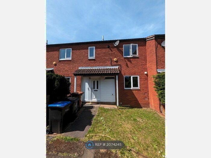 3 Bedroom Terraced House To Rent In Marnock Square, Northampton, NN4