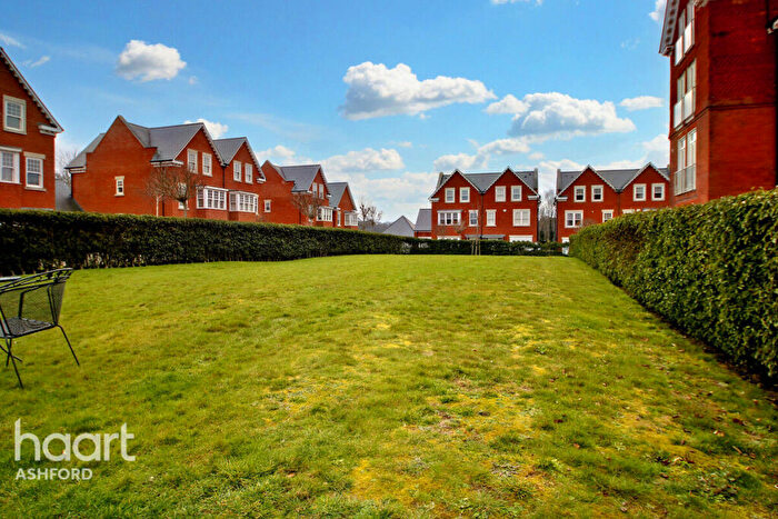 2 Bedroom Apartment For Sale In Eversley Park, Folkestone, CT20