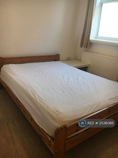 1 Bedroom Flat To Rent In Northen Grove, Manchester, M20