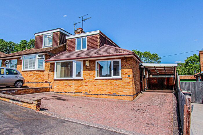 4 Bedroom Semi Detached Bungalow For Sale In Knightlands Road, Irthlingborough, NN9