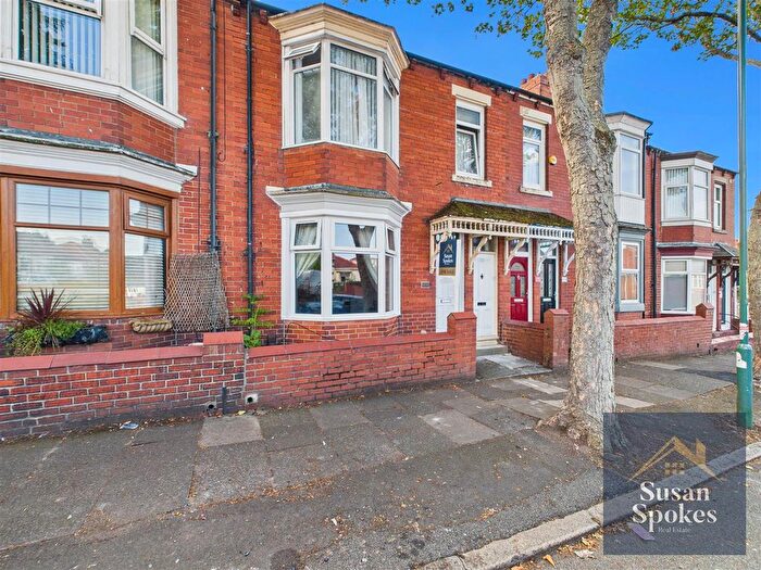 2 Bedroom Flat For Sale In St. Marys Avenue, South Shields, NE34