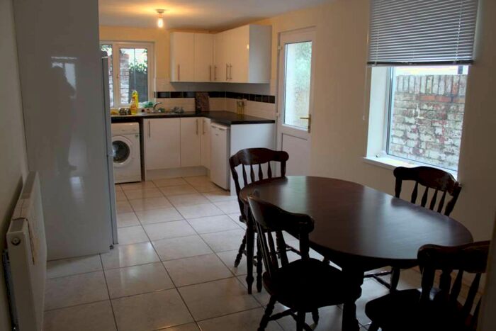 5 Bedroom Terraced House To Rent In Cottrell Road, Roath, Cardiff CF24