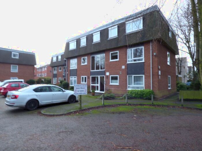 2 Bedroom Flat To Rent In Linden Grove, Beeston, Nottingham, NG9