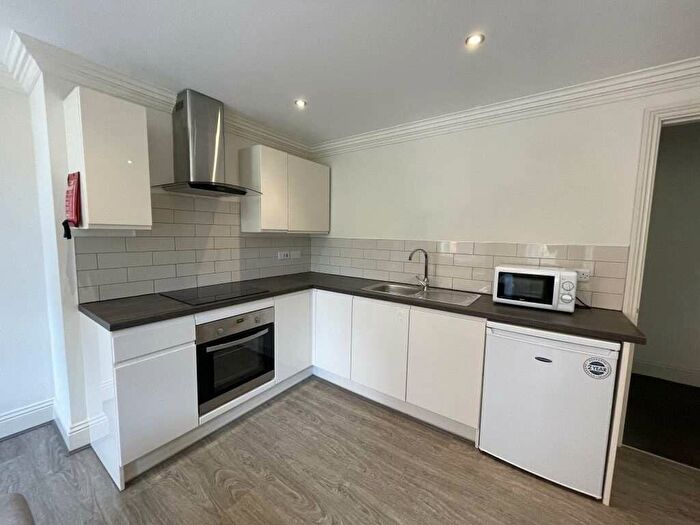 1 Bedroom Flat To Rent In Flat, St James Row, S1