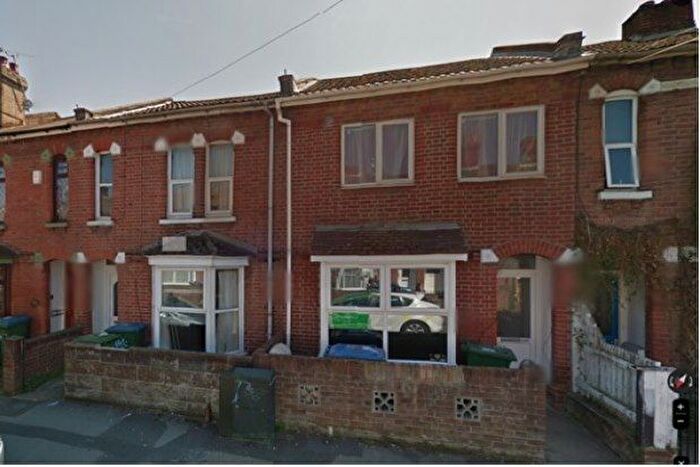 4 Bedroom Property To Rent In Milton Road, Southampton, SO15