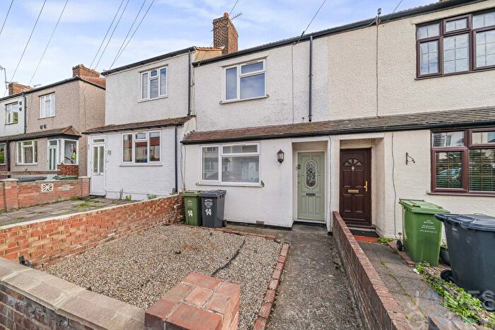 2 Bedroom Terraced House For Sale In Finchley Close, Dartford, DA1