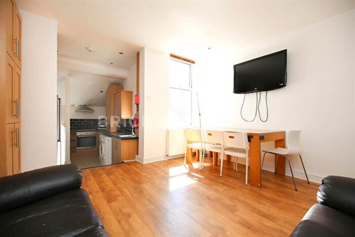 6 Bedroom Maisonette To Rent In (£pppw) Grosvenor Road, Jesmond, NE2