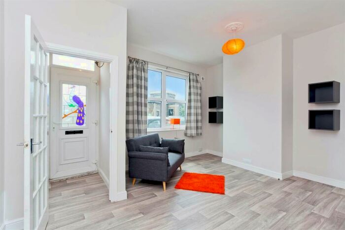 4 Bedroom Terraced House To Rent In Victoria Road, Portslade, BN41