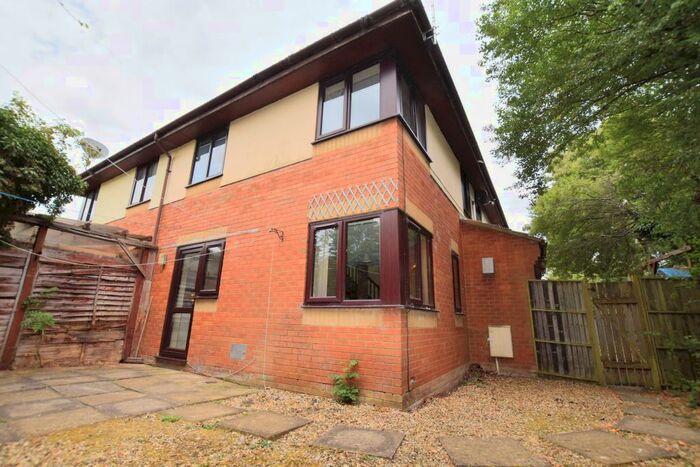 2 Bedroom Cluster House To Rent In Kidd Close, Crownhill, MK8