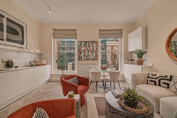 2 Bedroom Flat For Sale In Chesterton Road, Notting Hill, London, W10