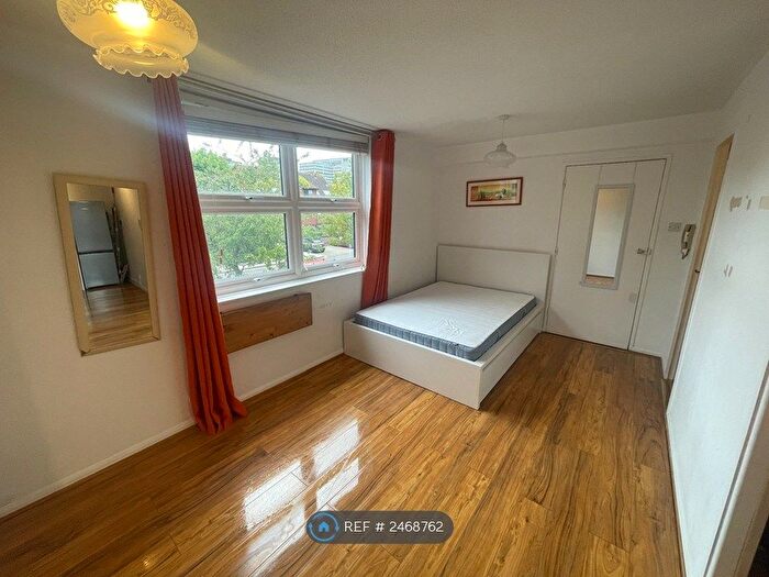 Studio To Rent In Spencer Mews, London, W6