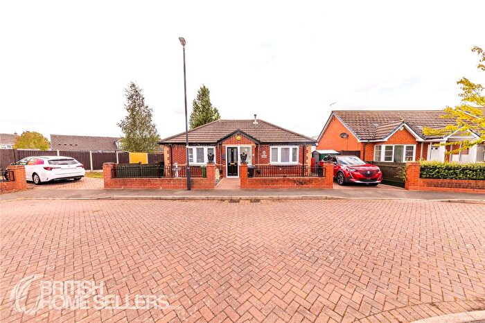 3 Bedroom Bungalow For Sale In Selbourne Crescent, Wolverhampton, West Midlands, WV1