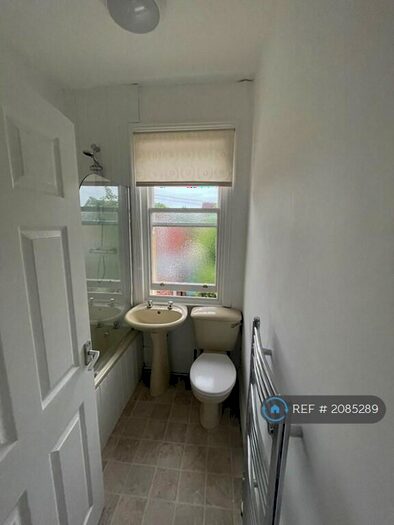 1 Bedroom Flat To Rent In Glen Eldon Road, St Annes, FY8