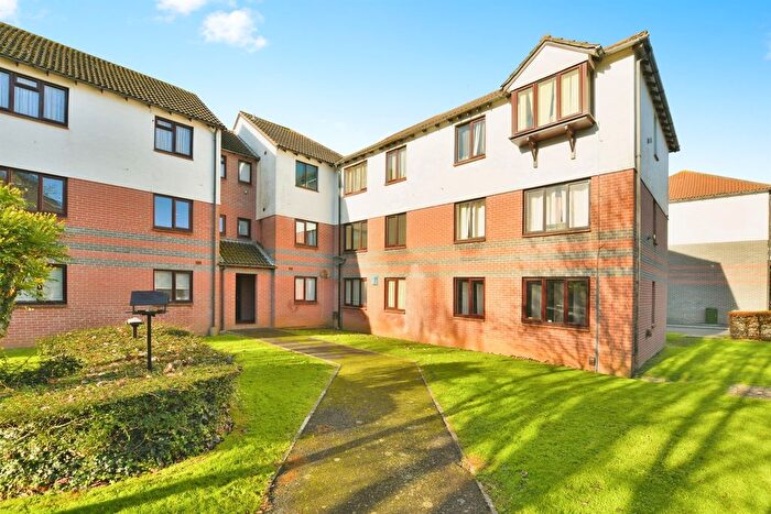 1 Bedroom Flat For Sale In St. Michaels Close, Plymouth, PL1