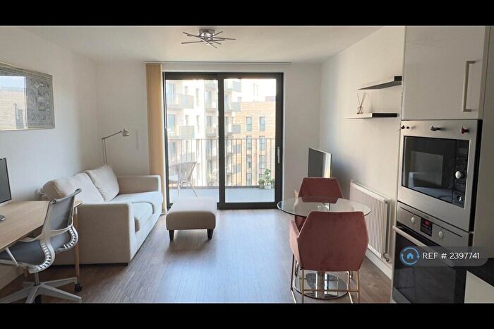 1 Bedroom Flat To Rent In Kingfisher Heights, London, E16