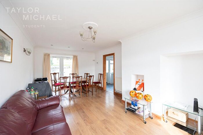 5 Bedroom End Of Terrace House To Rent In Queensway, Brighton, BN2