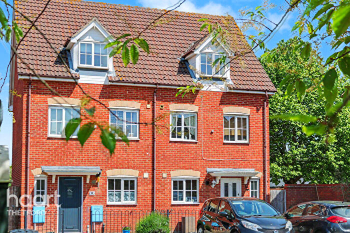 4 Bedroom Town House For Sale In Richard Easten Road, Thetford, IP24