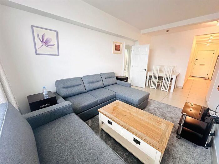 2 Bedroom Flat To Rent In Portman Square, Marylebone, London, W1H