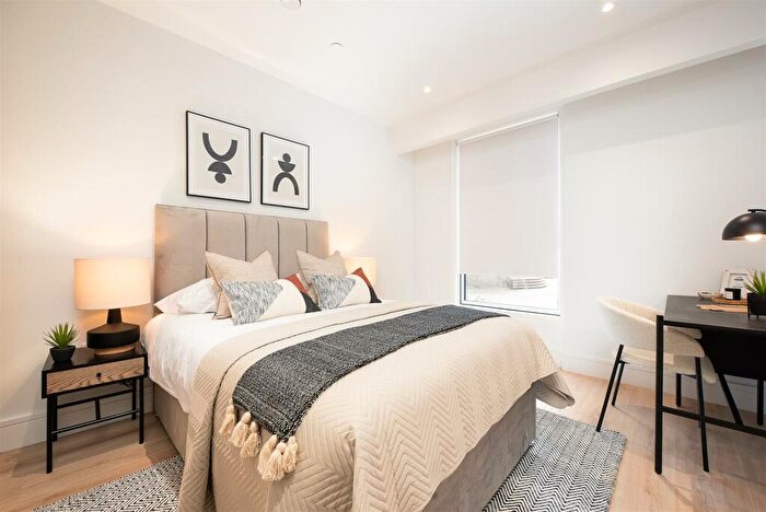 1 Bedroom Flat To Rent In Virginia House, Walton Street, Aylesbury, HP21