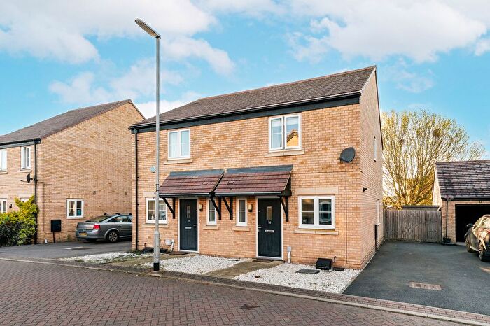 2 Bedroom Semi Detached House For Sale In Apple Tree Close, Fenstanton, Huntingdon, PE28