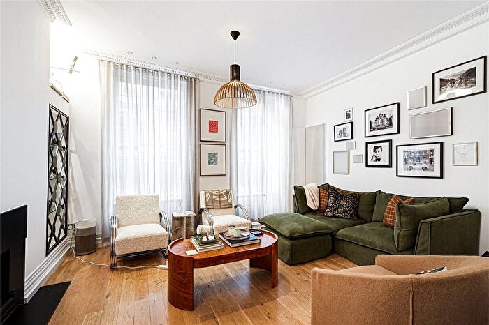 2 Bedroom Flat To Rent In Lancashire Court, Mayfair, W1S