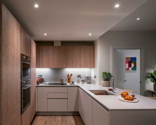 2 Bedroom Apartment To Rent In Nine Elms Lane, London, SW11