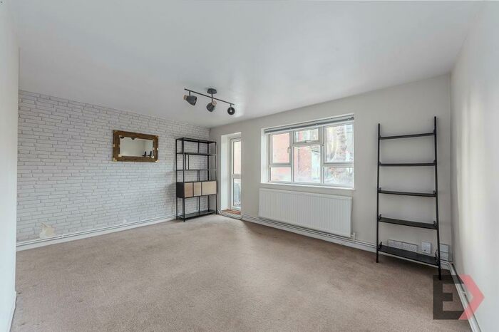 2 Bedroom Apartment To Rent In Anerley Road, Bettswood Court Anerley Road, SE20