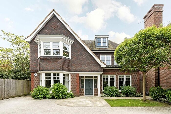 6 Bedroom Property To Rent In Westmead, London, SW15