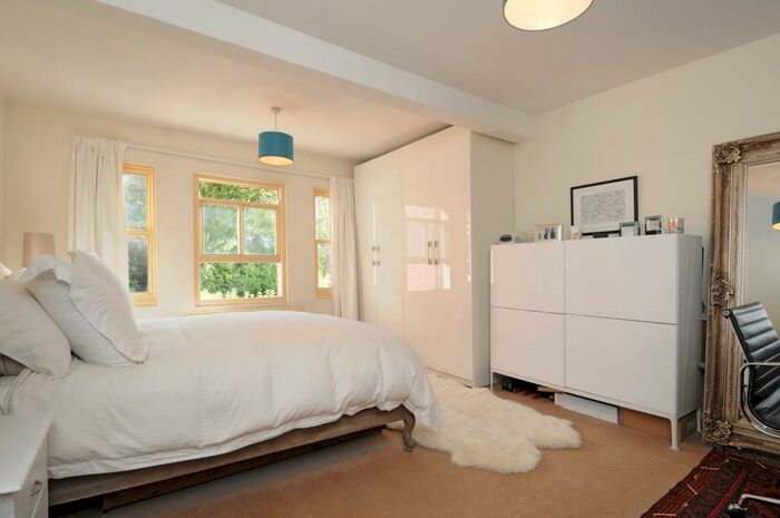 2 Bedroom Apartment To Rent In Winchester Road, Highgate, N6