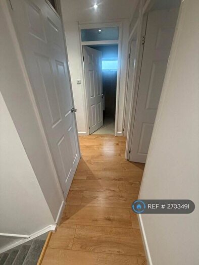 3 Bedroom Terraced House To Rent In Beaulieu Close, Toothill, Swindon, SN5