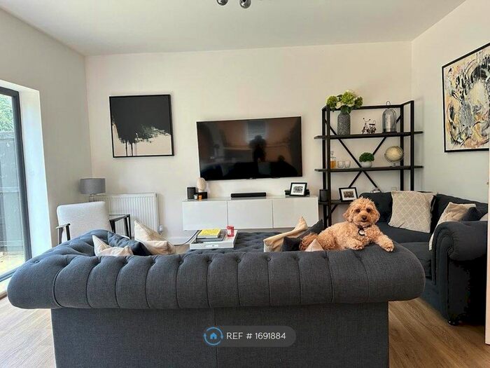 4 Bedroom End Of Terrace House To Rent In Livingston Drive, Liverpool, L17