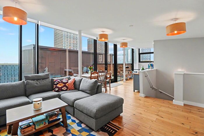 3 Bedroom Flat For Sale In Great Ancoats Street, Manchester, M4