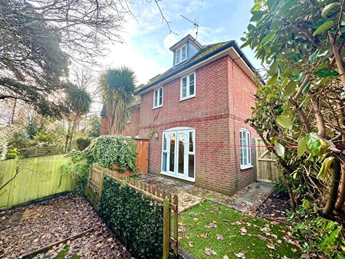 4 Bedroom Town House For Sale In Langdon Road, Poole, Dorset, BH14