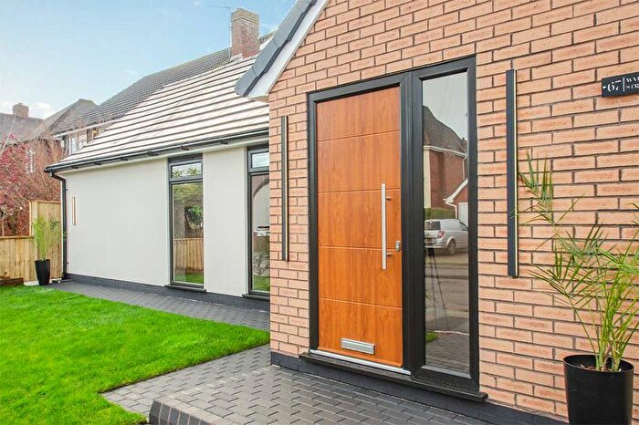 3 Bedroom Detached Bungalow For Sale In Water Street, Chase Terrace, Burntwood, WS7