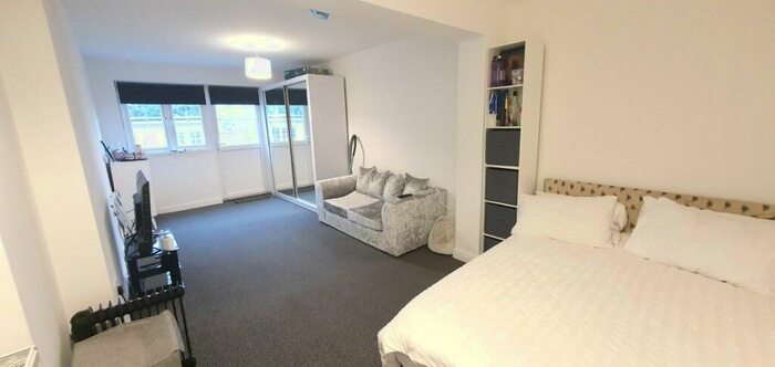 Studio To Rent In Famleigh, Southgate, N14