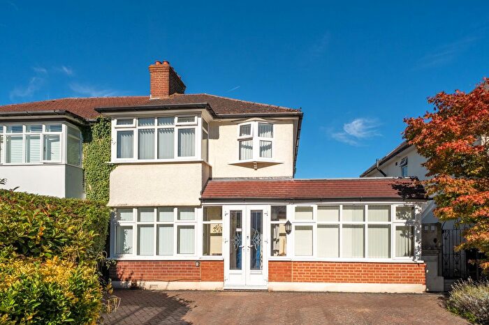 4 Bedroom Semi Detached House For Sale In Verdayne Gardens, Warlingham, CR6