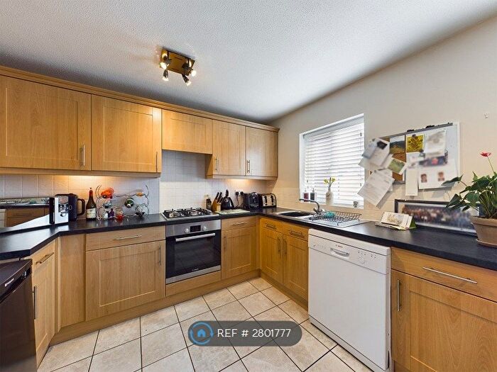 3 Bedroom Terraced House To Rent In Heol Dewi Sant, Cardiff, CF14