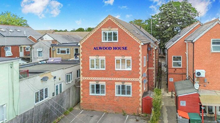 2 Bedroom Flat For Sale In Alwood House, Fleet, GU52