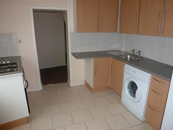 2 Bedroom Flat To Rent In Western Street, Swindon, SN1