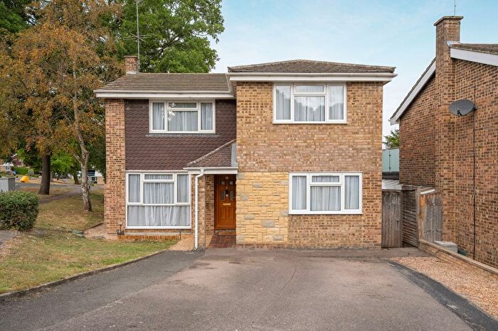 4 Bedroom Detached House For Sale In Wolf Lane, Windsor, SL4