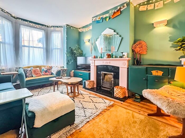 4 Bedroom Semi-Detached House For Sale In Newport Road, Ventnor, PO38