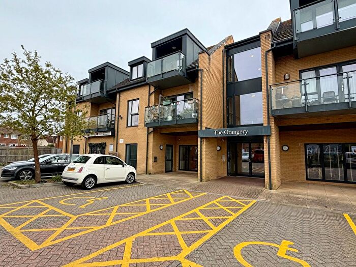 2 Bedroom Flat For Sale In Buxton Drive, Bexhill-On-Sea, TN39