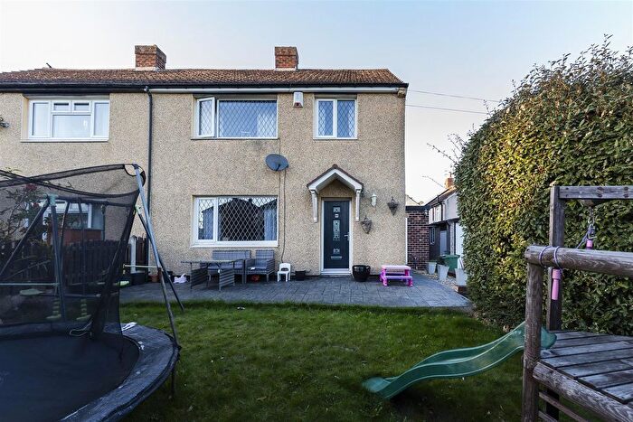 3 Bedroom Semi-Detached House For Sale In Glastonbury Drive, Longwood, Huddersfield, HD3