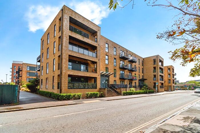 2 Bedroom Flat For Sale In Albert Road North, Southampton, Hampshire, SO14