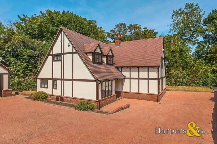 4 Bedroom Detached House To Rent In Dukes Orchard, Bexley, DA5