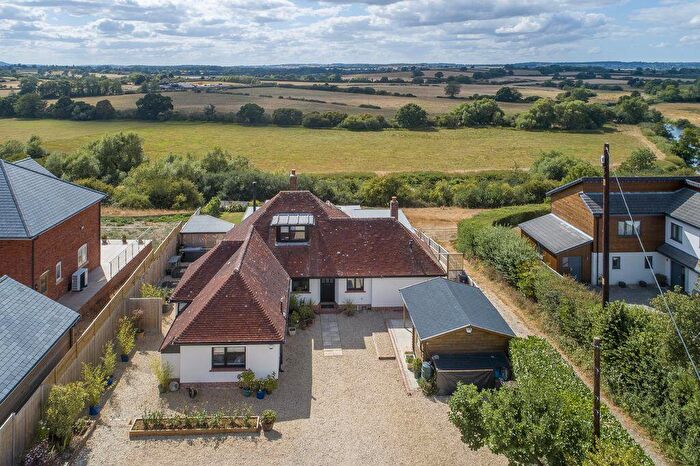 4 Bedroom Detached House For Sale In Bath Road, Sturminster Newton, DT10